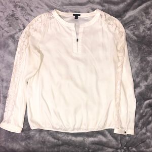 Anne Taylor Lace Sleeve Top! 💕